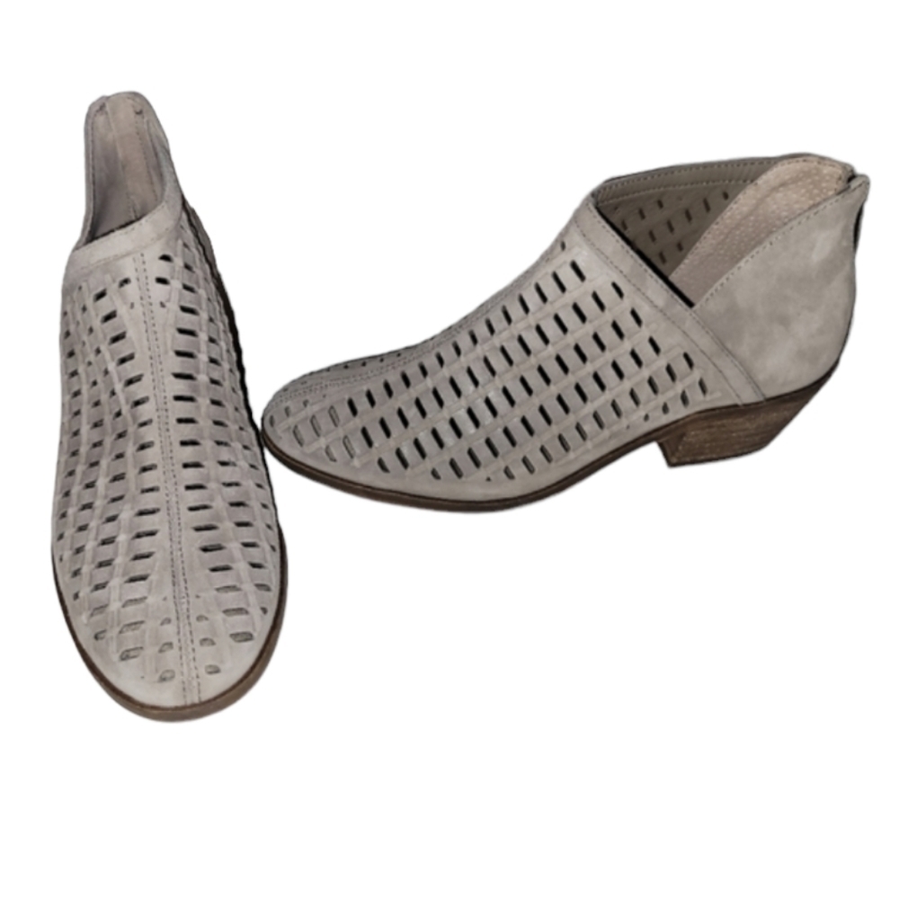 VINCE CAMUTO Pekkan Perforated Suede Booties in Graystone, Size 6.5
